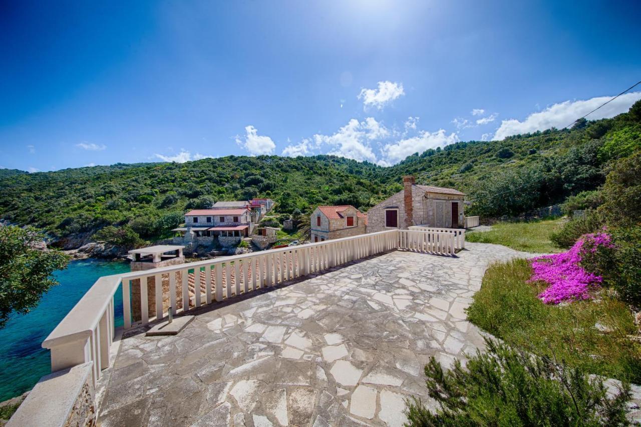Villa Silente Okljucna Екстер'єр фото